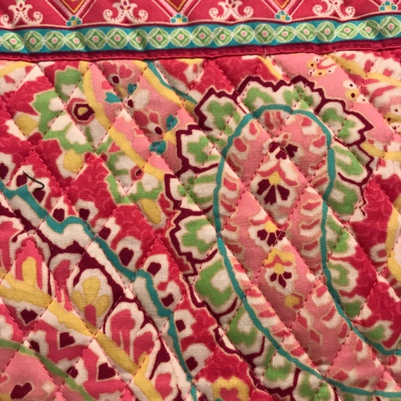 VERA BRADLEY QUILTED PURSE/TOTE - NEW CONDITION - Picture 3 of 6